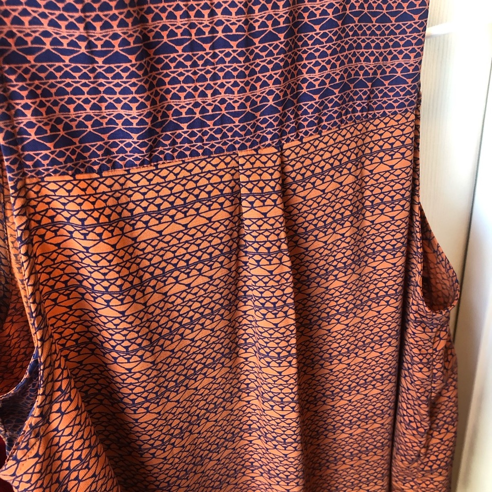 Lush Mix Print High-Low Tank - Picture 9 of 13